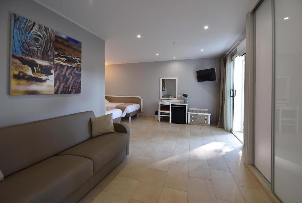 Residence San Pellegrino Folelli Εξωτερικό φωτογραφία